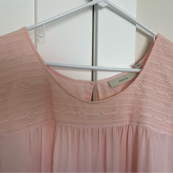 Light Pink Dainty Plus Size 22W Sleeveless Blouse - Picture 3 of 5